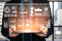 非凡国际
：深化、多元｜供需两端打造复合型人才